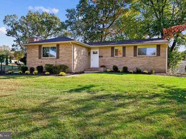 8259 Spring Knoll Dr, Pasadena, MD 21122