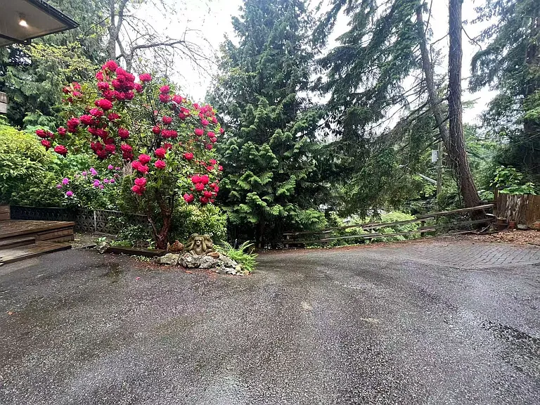 6789 Marine Dr — Photo 3