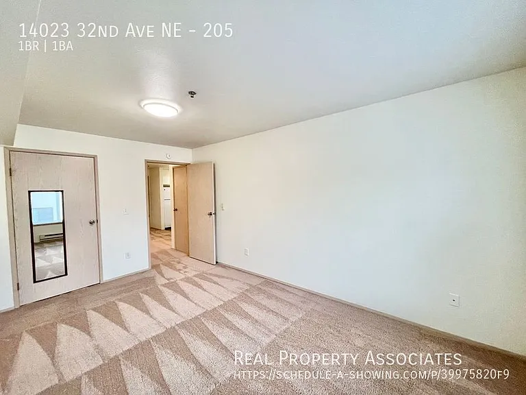 Parkway 1 — Photo 13