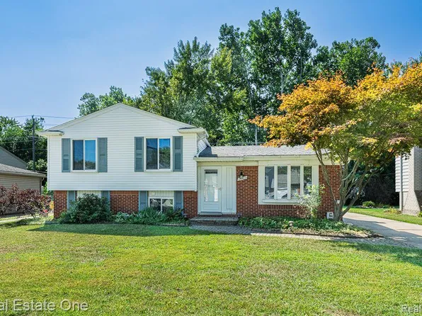 14160 Mary Grove Dr, Sterling Heights, MI 48313