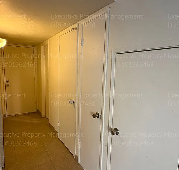 804 Niles St — Photo 10