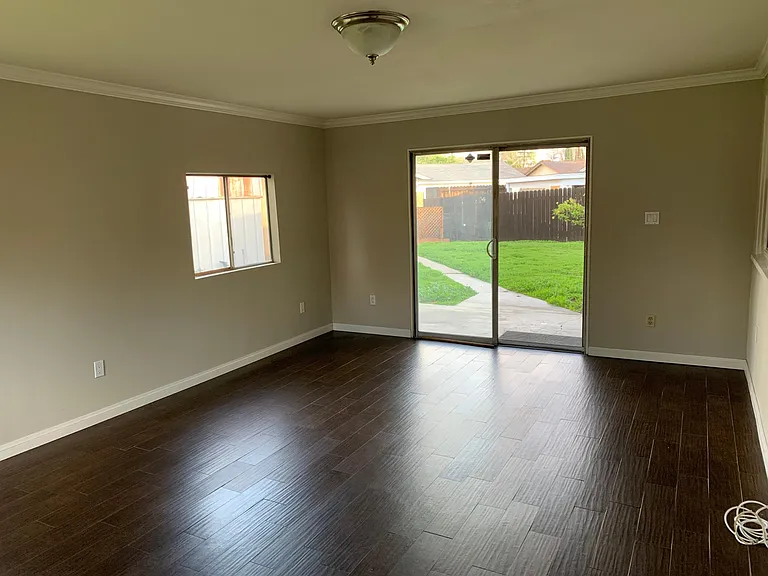 9030 Swinton Ave — Photo 14