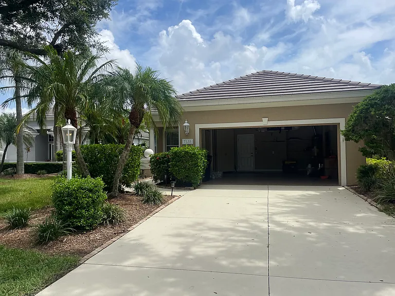 7135 Kensington Ct — Photo 1