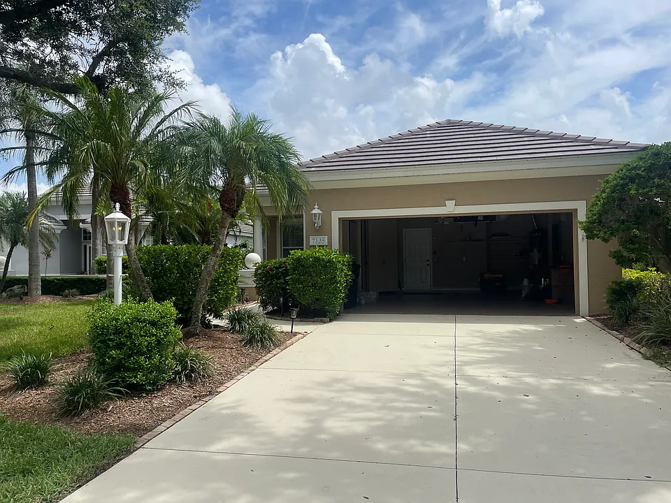 7135 Kensington Ct