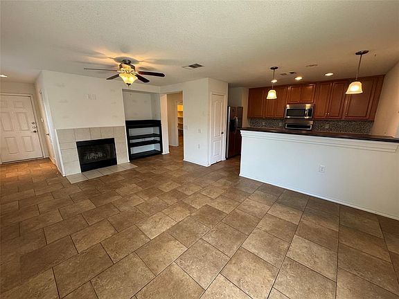 5th image of 8901 Stambourne St