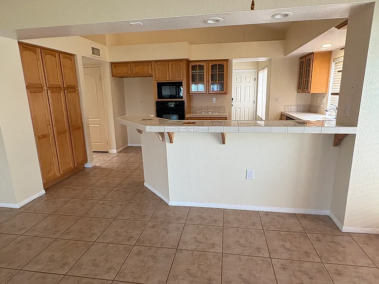 7149 Rockspring Ln — Photo 3