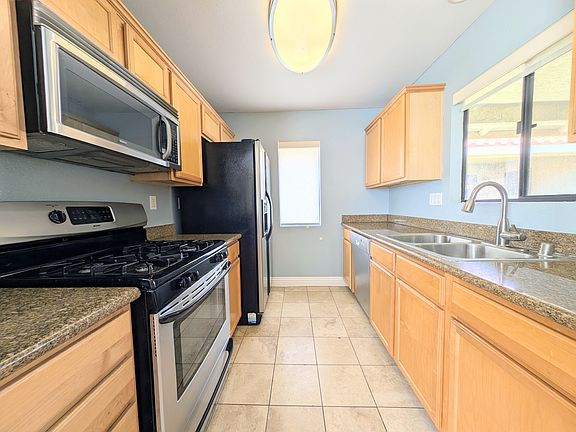 4th image of 10170 Camino Ruiz Unit 38