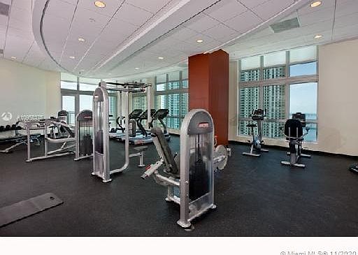 4th image of 300 S Biscayne Blvd #L-424