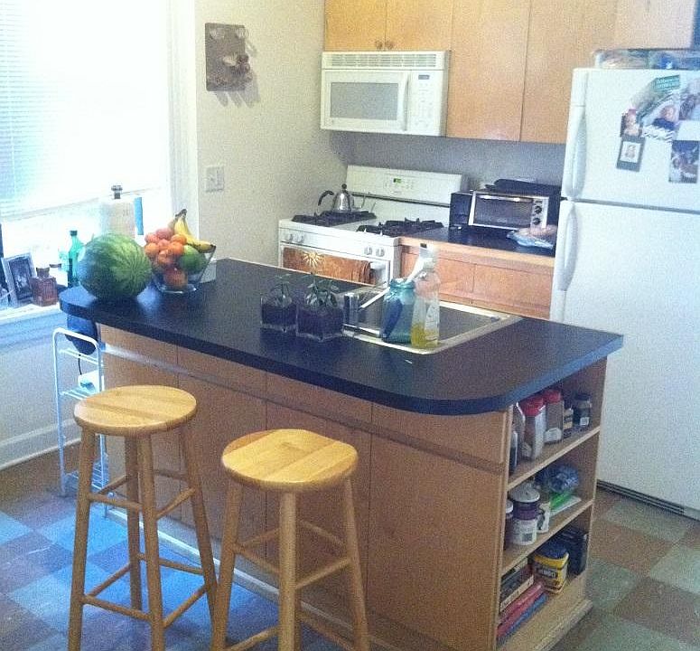 Kitchen (d/w in island so not visible) 