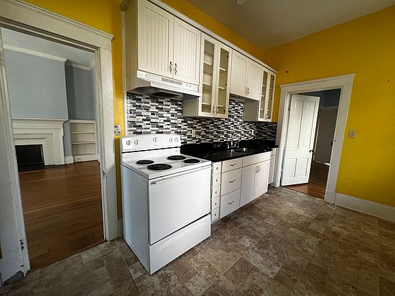 3rd image of 218 E 42nd St #1
