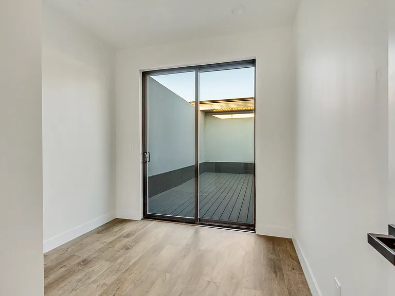 Home Office/Bonus Room