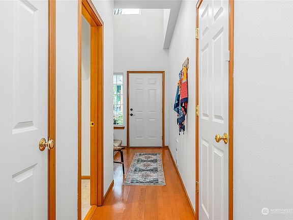2nd image of 10563 NE Kingston Meadows Circle