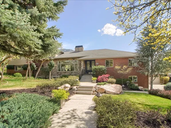 4 Cherrywoods Ln, Sandy, UT 84092