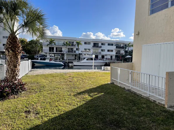 3522 NE 171st St APT 212, North Miami Beach, FL 33160