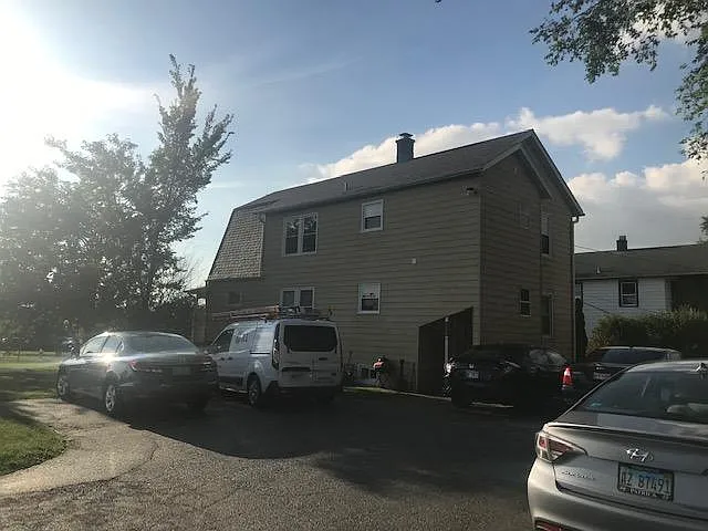 Building Photo - 5015 Wilcox Ave #B