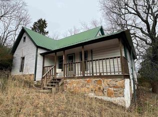 203 N Church St, Marshall, AR 72650