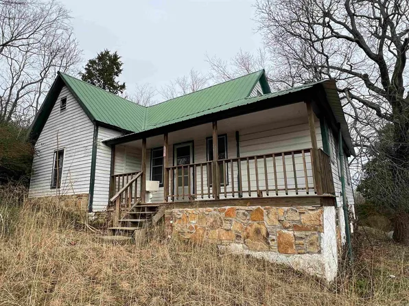 203 N Church St, Marshall, AR 72650