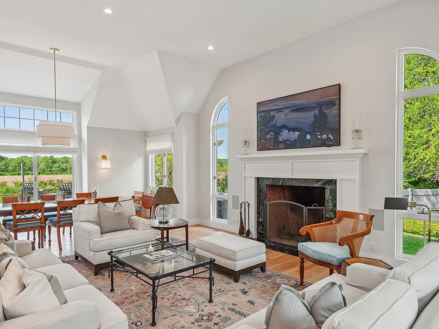 Water Mill Rental Overlooking Open Reserve — Photo 4