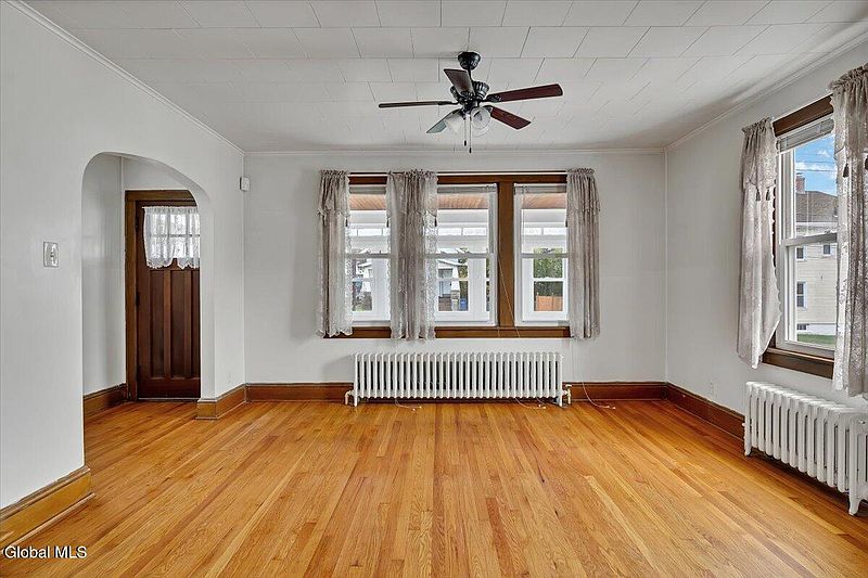 5th image of 30 Bonheim Street
