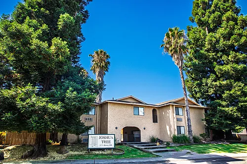 Joshua Tree Apartments Photo 1