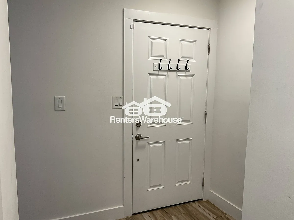 Building Photo - 951 Hollywood St #D