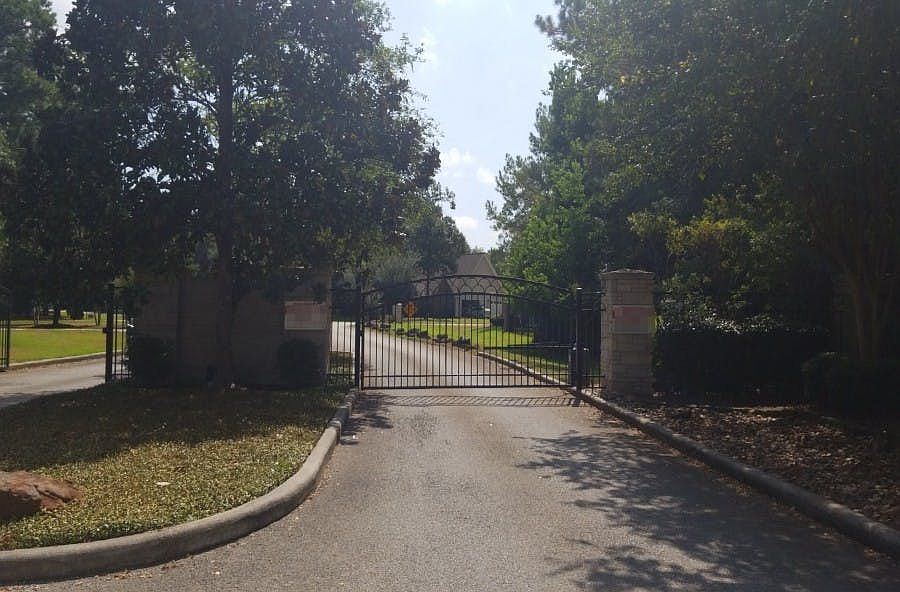 1st image of 25823 Bridle Creek Dr S