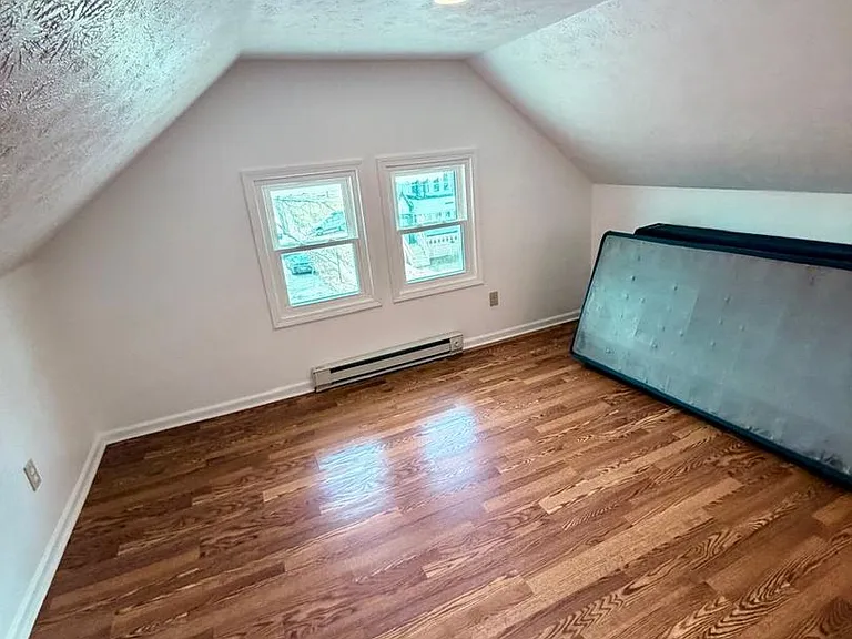 14221 Glenside Rd — Photo 30