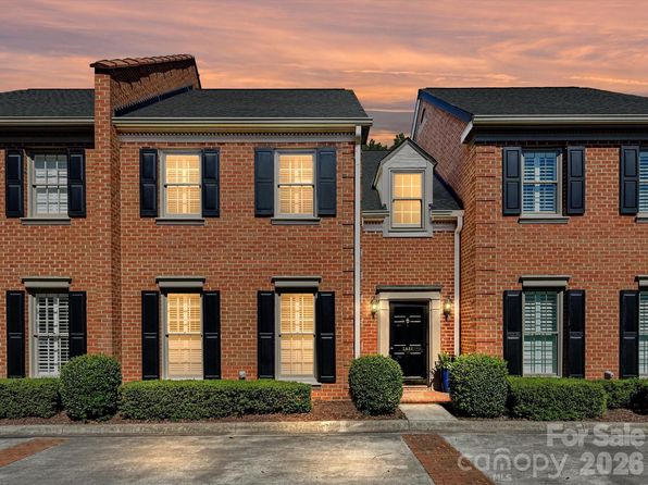 2831 Sharon View Rd, Charlotte, NC 28210