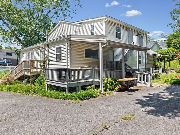 5th image of 150 Stout St