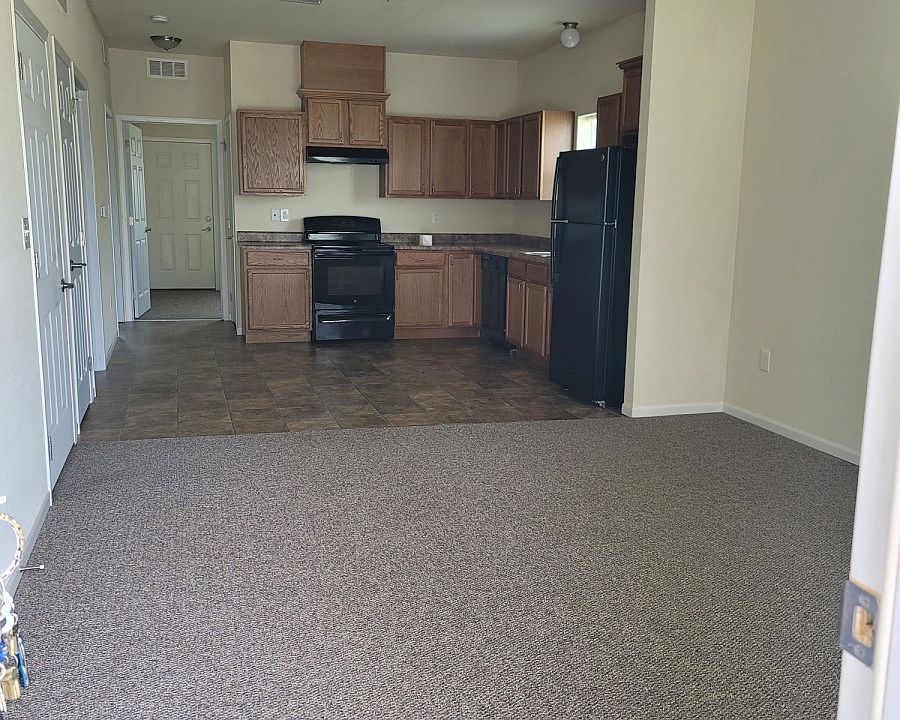 Grant Prairie Townhomes II 214 E Maize Ave Ulysses KS Zillow