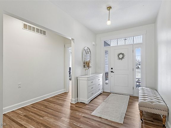 2nd image of 10801 Jackson Meadows Ave