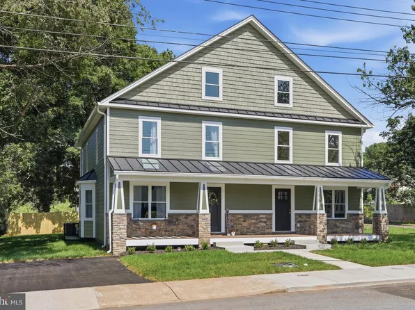 238 Blue Ridge Ave, Front Royal, VA 22630