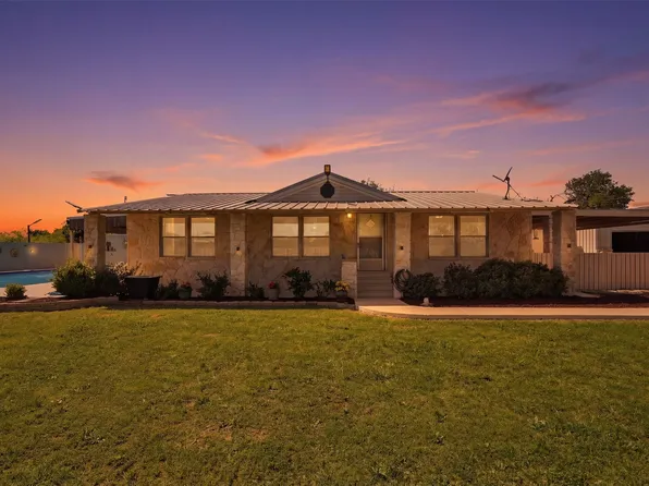 435 Gene Lee Rd, Mineral Wells, TX 76067