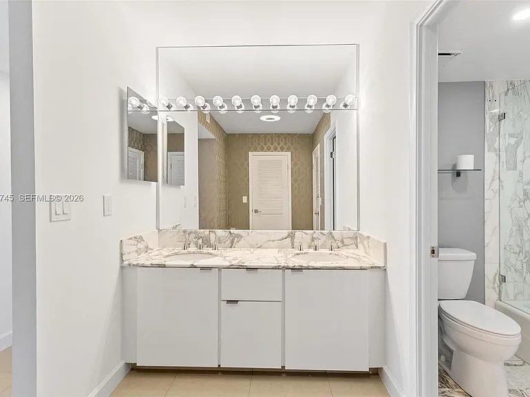 9801 Collins Ave #11O — Photo 16