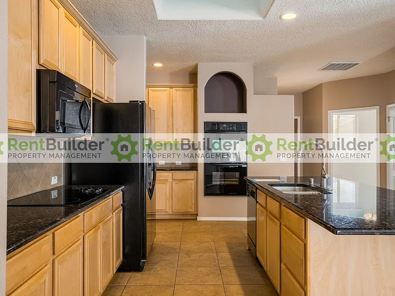 1027 Desert Willow Ct — Photo 11