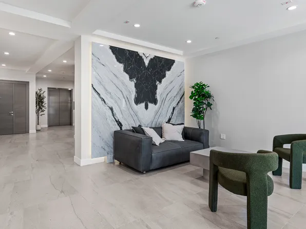 Rexford House, 1444 Rexford Dr #305, Los Angeles, CA 90035