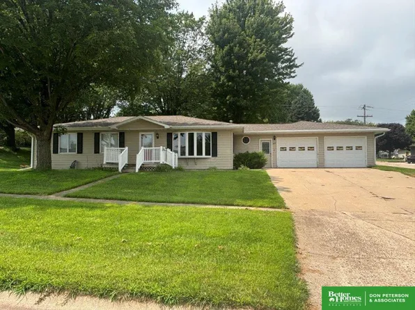 502 S Summit Ave, Hartington, NE 68739