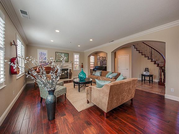 3rd image of 16815 Zinfandel Cir