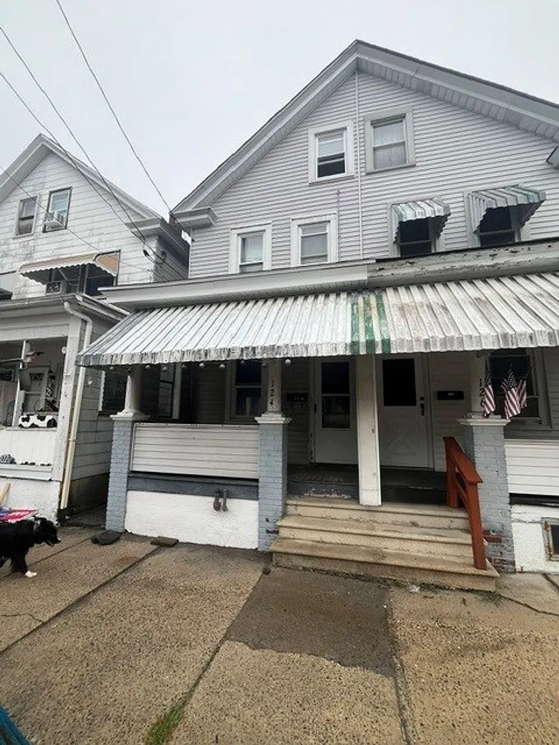 3 bedroom 1 bathroom — Photo 1
