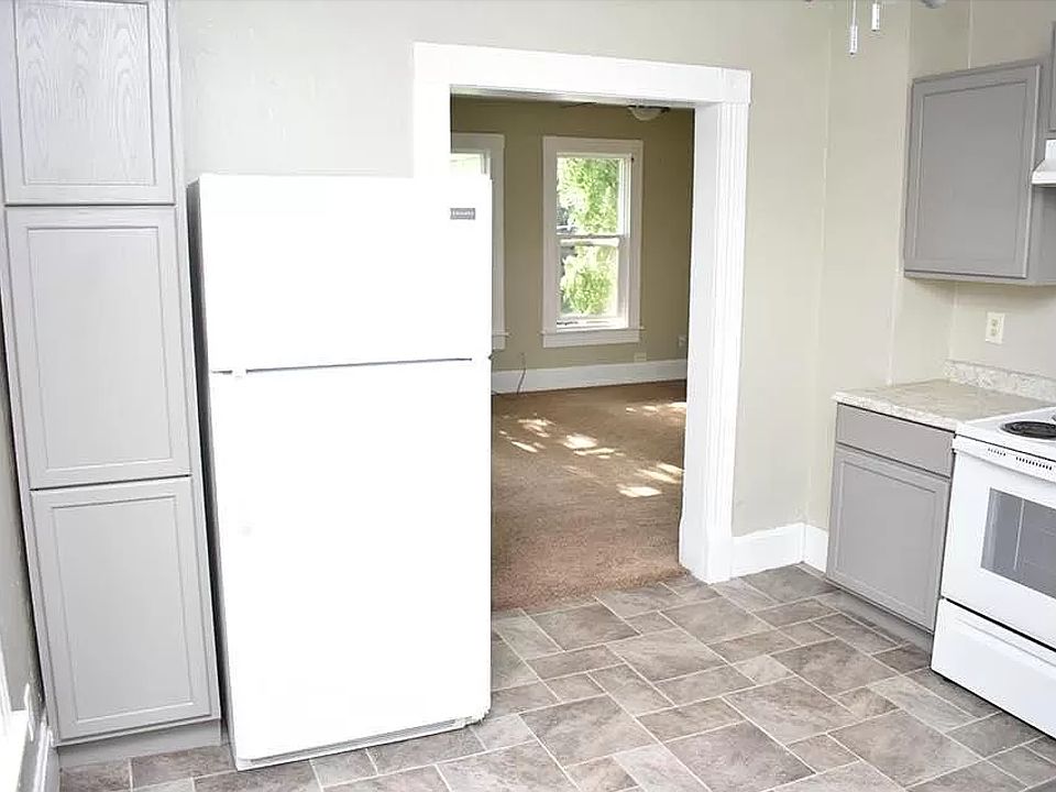 Kitchen with newer appliances