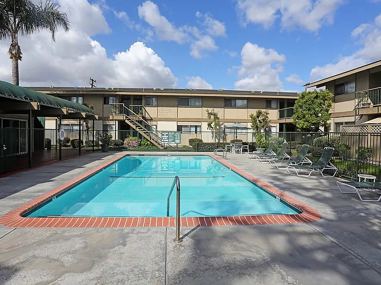 Garden View Apartments — Photo 7