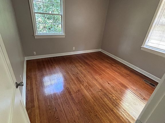 5th image of 1108 Maplehurst Ave #A