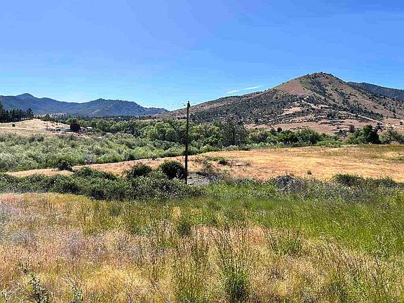 2nd image of 4435 Anderson Grade Rd