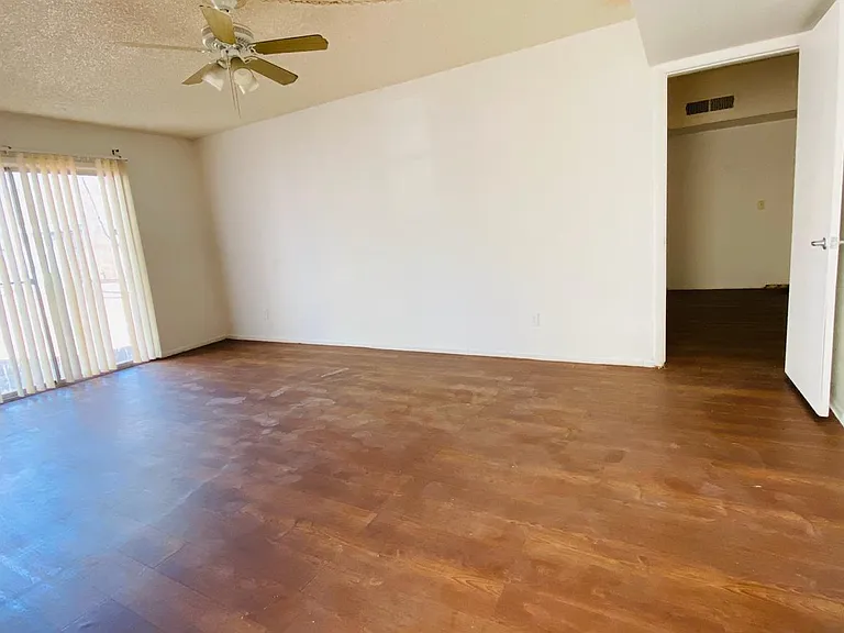2808 E Monte Cristo Ave #101 — Photo 3