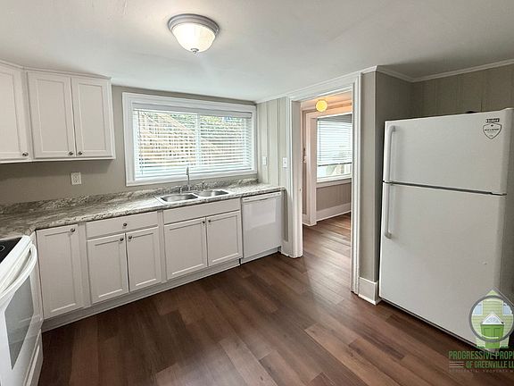 3rd image of 108 Central Ave #C