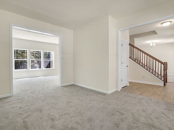 3rd image of 3013 Skipper Ct