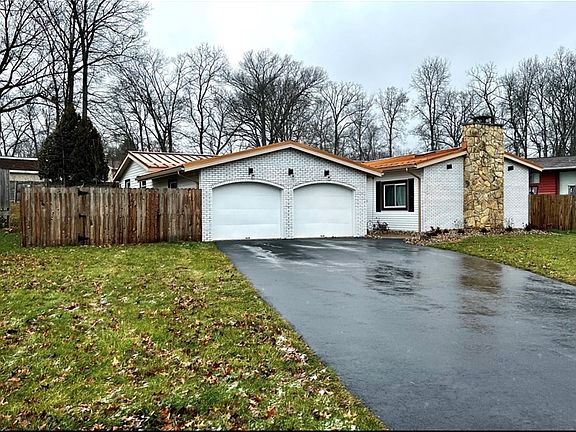 2nd image of 1739 Honeysuckle Dr
