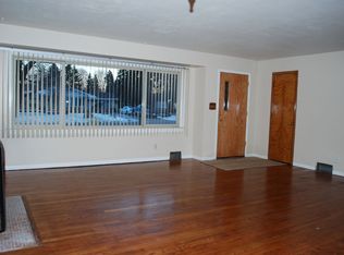 4277 Ledgestone Dr, Waterford, MI 48329