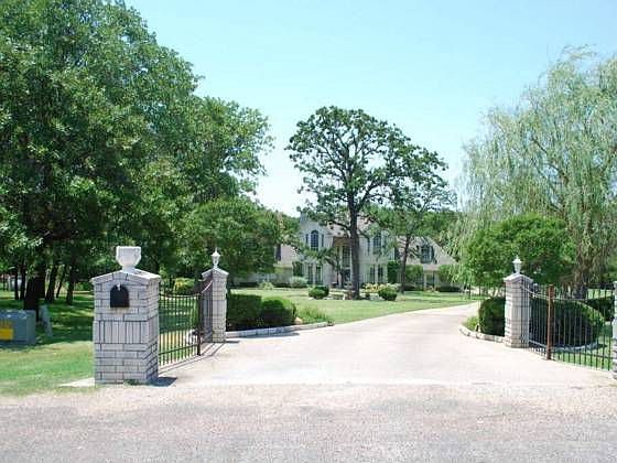 2nd image of 2716 Willowbrowse Ct