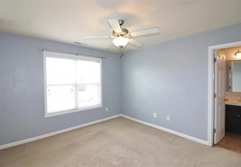 198 Collinwood Dr — Photo 15
